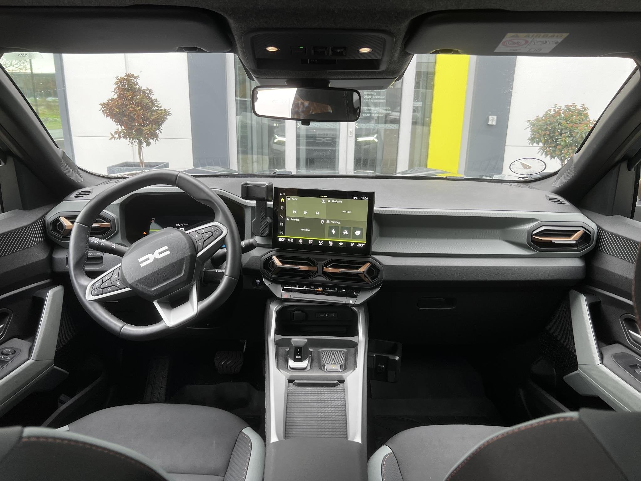Dacia Bigster 1.8 Hybrid 155 Extreme | Apple CarPlay / Andri, Auto's, Gebruikt, Met garantie (alle), Bedrijf, 1000 kg
