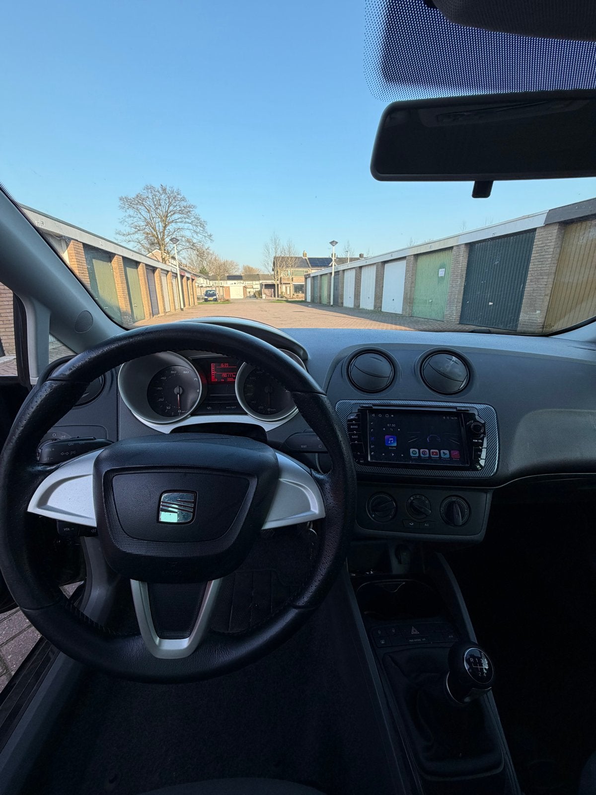Seat Ibiza 1.4 16V 63KW 5DRS 2008 Zwart 196.000km, Auto's, Seat, Voorwielaandrijving, 40 €/maand, 4 cilinders, Origineel Nederlands