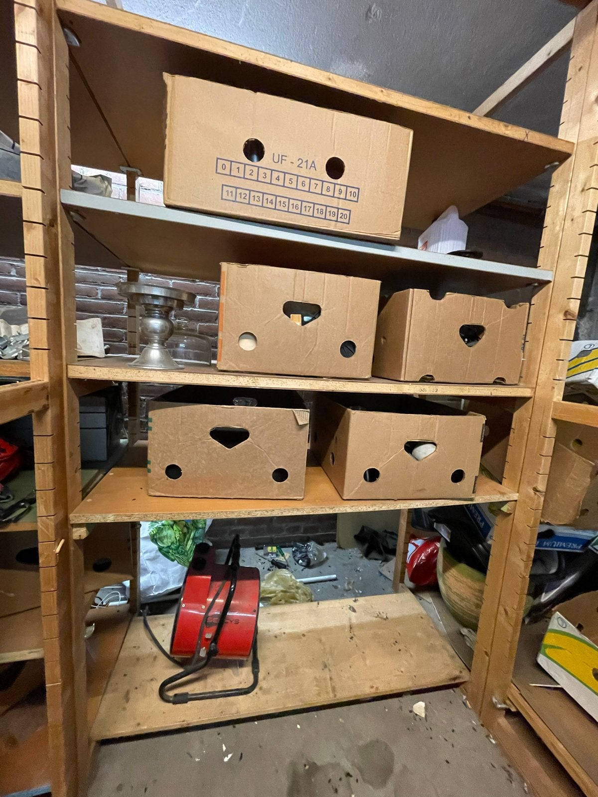 Complete voorraadstelling met legplanken en staanders, Ophalen