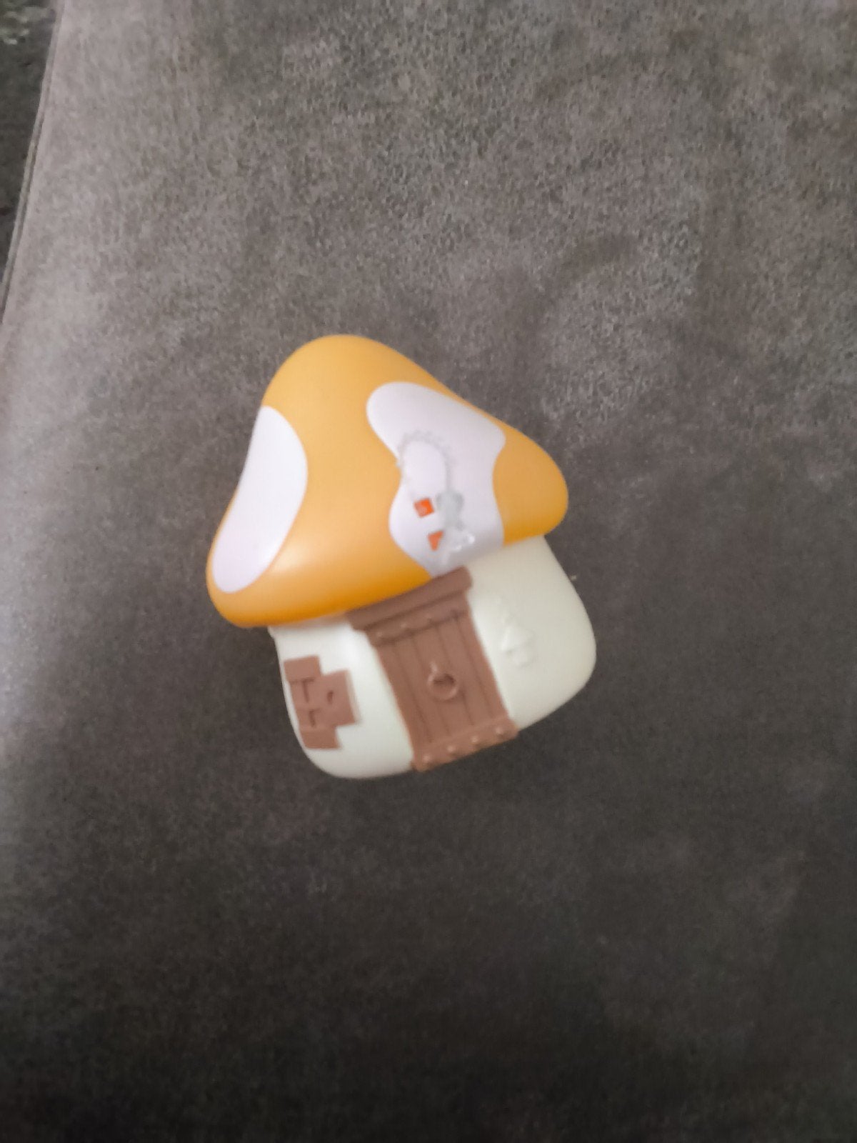 Smurfen huisje Peyo 2022 - ongeveer 8,5 cm hoog, Verzamelen, Smurfen, Ophalen of Verzenden, Zo goed als nieuw, Overige Smurfen