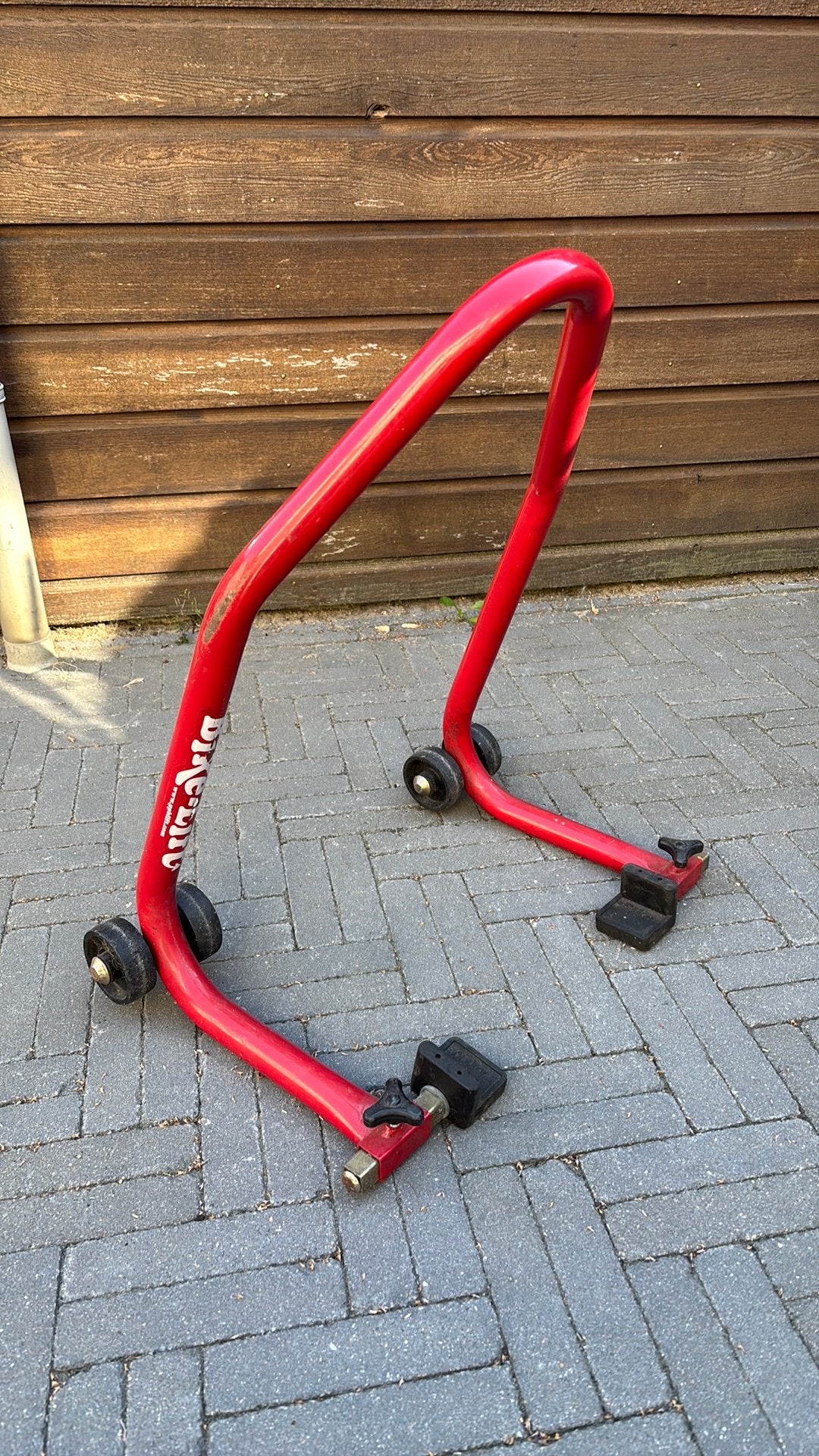 Paddockstand, Motoren, Ophalen