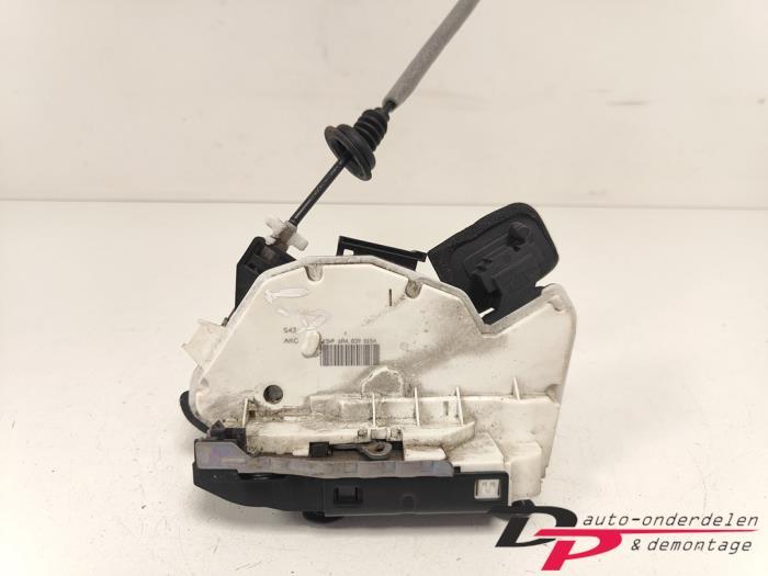 Deurslot Mechaniek 4Deurs links-achter van een Volkswagen Po, Gebruikt, -, Volkswagen, -