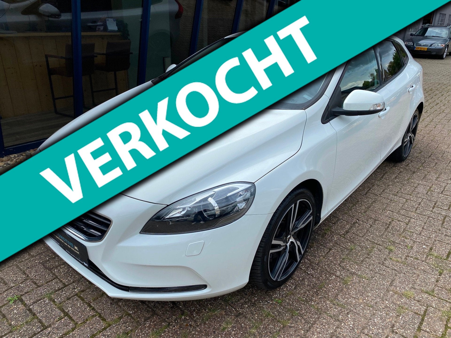 Volvo V40 1.6 T2 Momentum 120PK ''18 VELGEN / XENON / PDC, Voorwielaandrijving, 1596 cc, Stof, Gebruikt