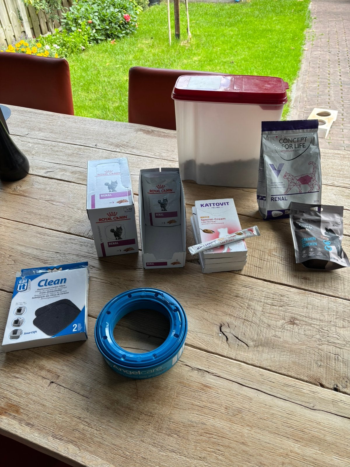 Diverse nierdieet kattenvoeding + accessoires, Dieren en Toebehoren, Ophalen of Verzenden, Kat