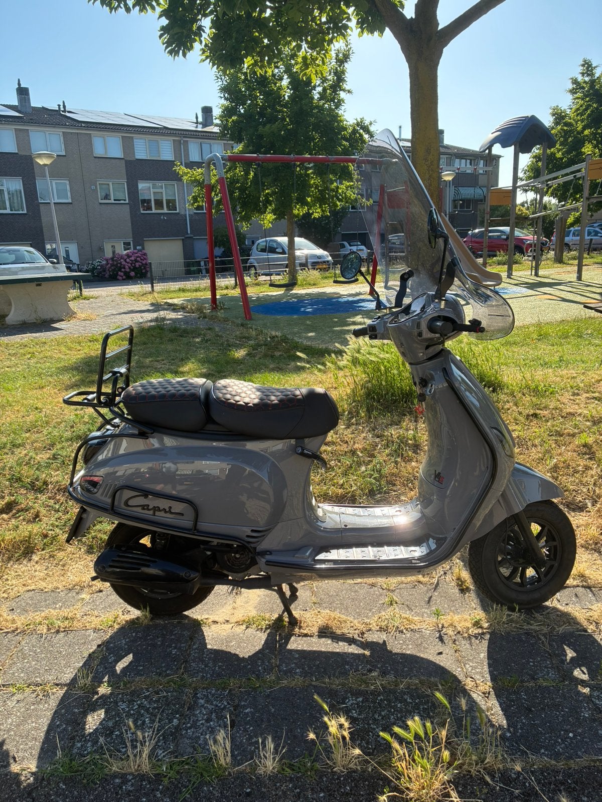 Santino Capri V4S scooter 2022 met 1323km op de teller!, Fietsen en Brommers, Snorfietsen en Snorscooters, Ophalen, Zo goed als nieuw