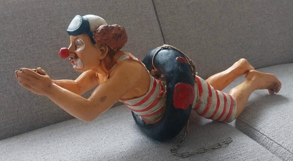 Vintage clown zwemmer met zwemband beeldje, Verzamelen, Beelden en Beeldjes, Ophalen of Verzenden