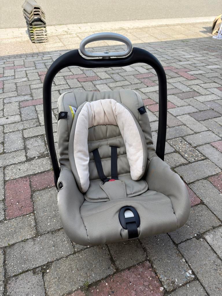 Mutsy - Safe2go autostoeltje met extra baby inlay, Overige merken, Ophalen of Verzenden, 0 t/m 13 kg, Gebruikt