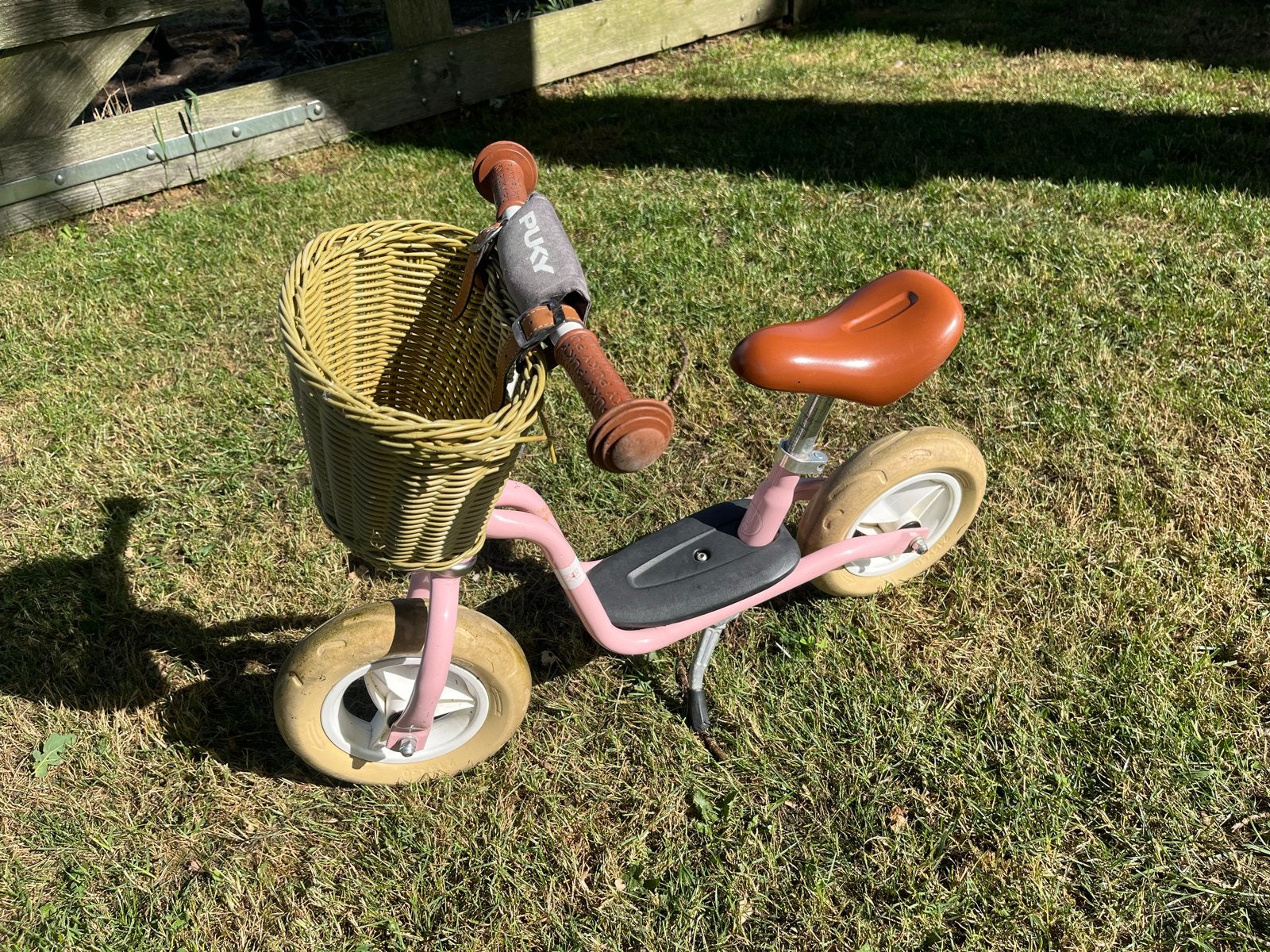 Puky loopfiets roze met mandje, Ophalen, Gebruikt, Minder dan 16 inch