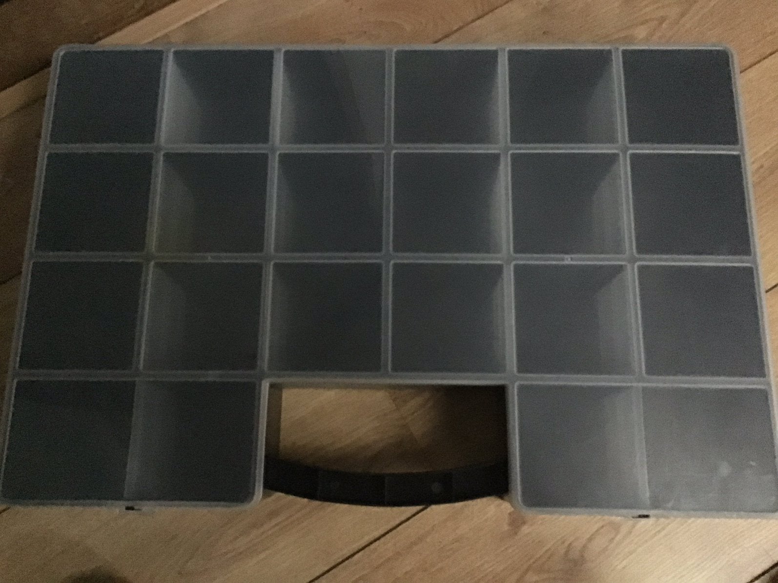 Grote Sorteerdoos/ assortiebak 60 cm bij 40 cm .22 vakken, Doe-het-zelf en Verbouw, 60 cm of meer, 50 tot 75 cm, Ophalen of Verzenden