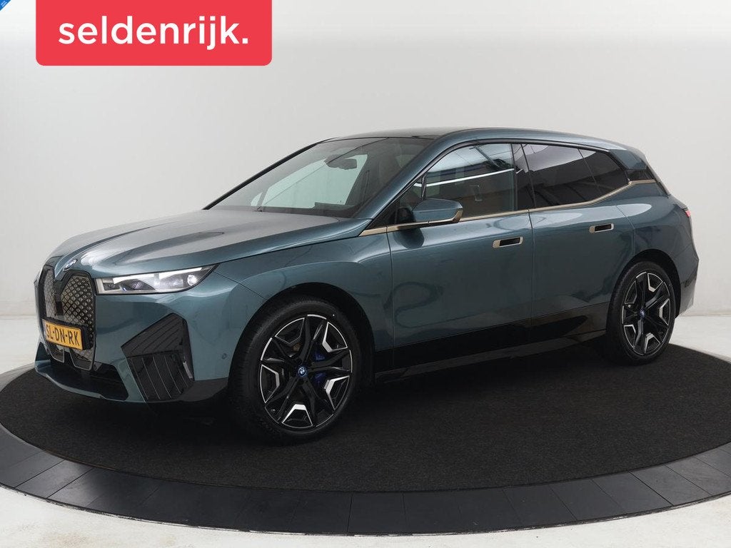 BMW iX xDrive50 M Sport High Executive 112 kWh SOH 96,2% | F, Auto's, BMW, Automaat, 660 min, Parkeerassistent, Gebruikt