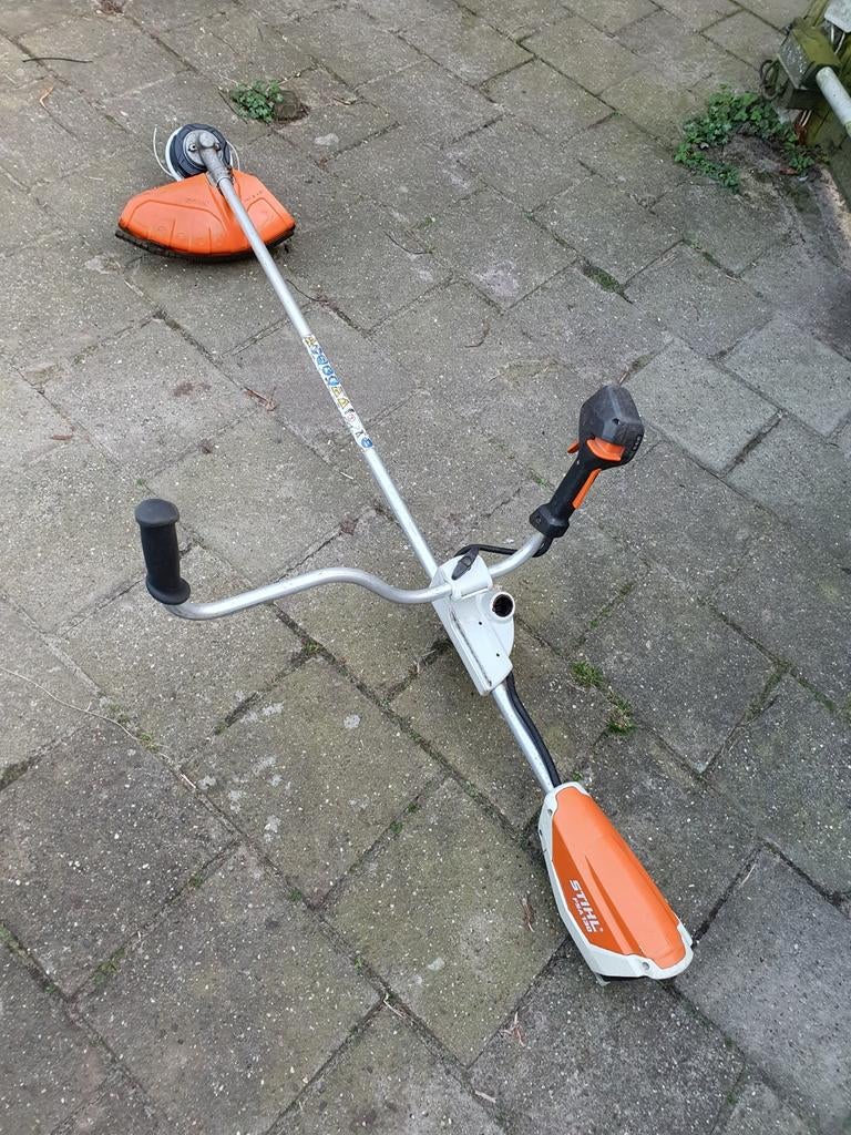 Stihl FSA 130 Accubosmaaier - Krachtig, Ophalen, Accu