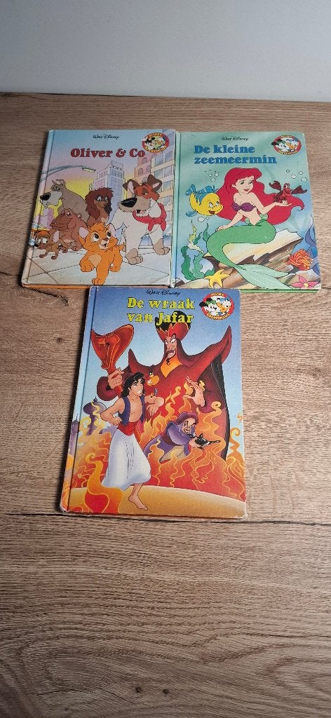 Walt Disney Boekenclub hardcover jaren 90, Boeken, Gelezen, Ophalen of Verzenden, Sprookjes, Disney