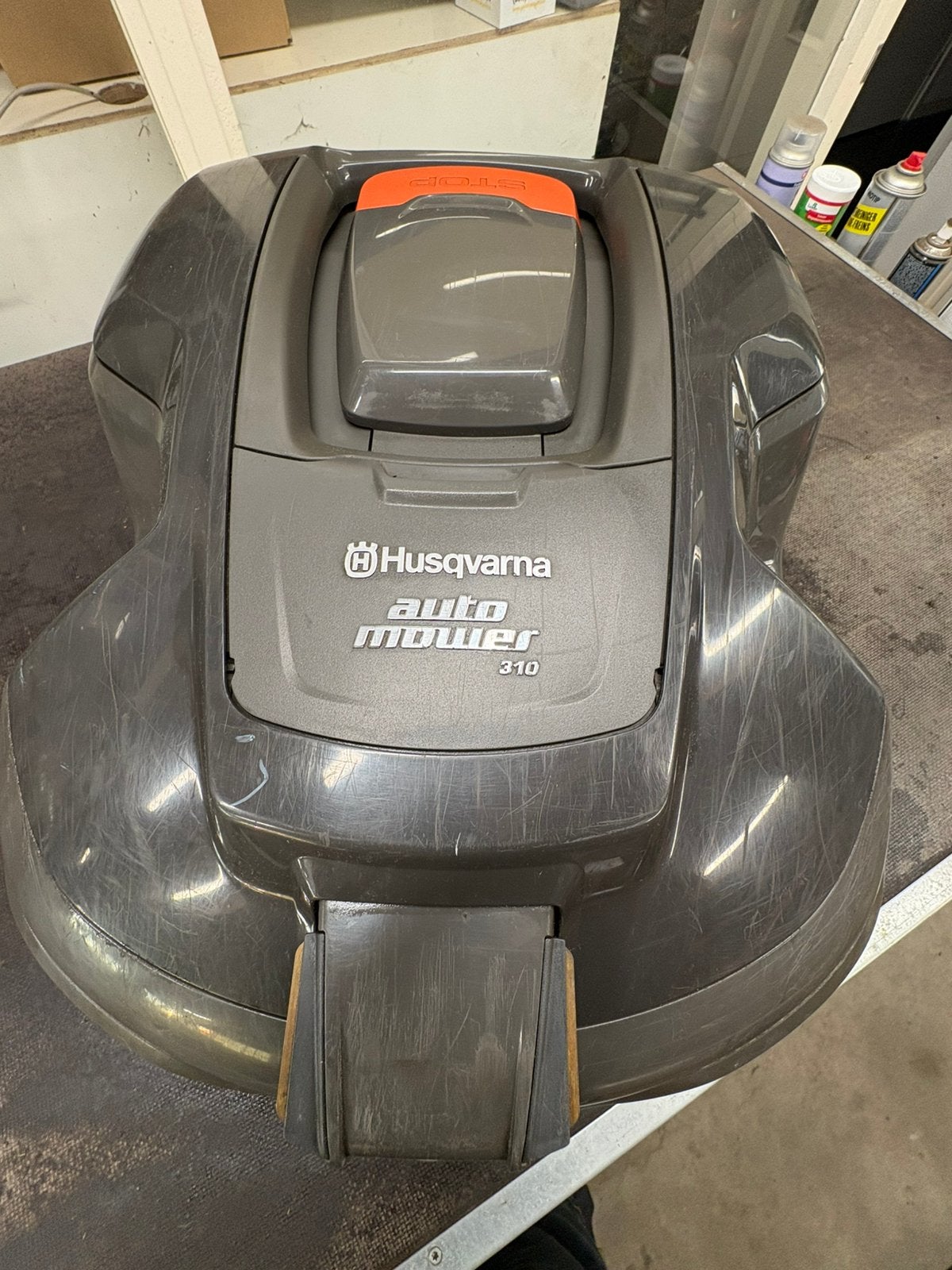 Husqvarna 310, Ophalen, Zo goed als nieuw, 20 tot 25 cm