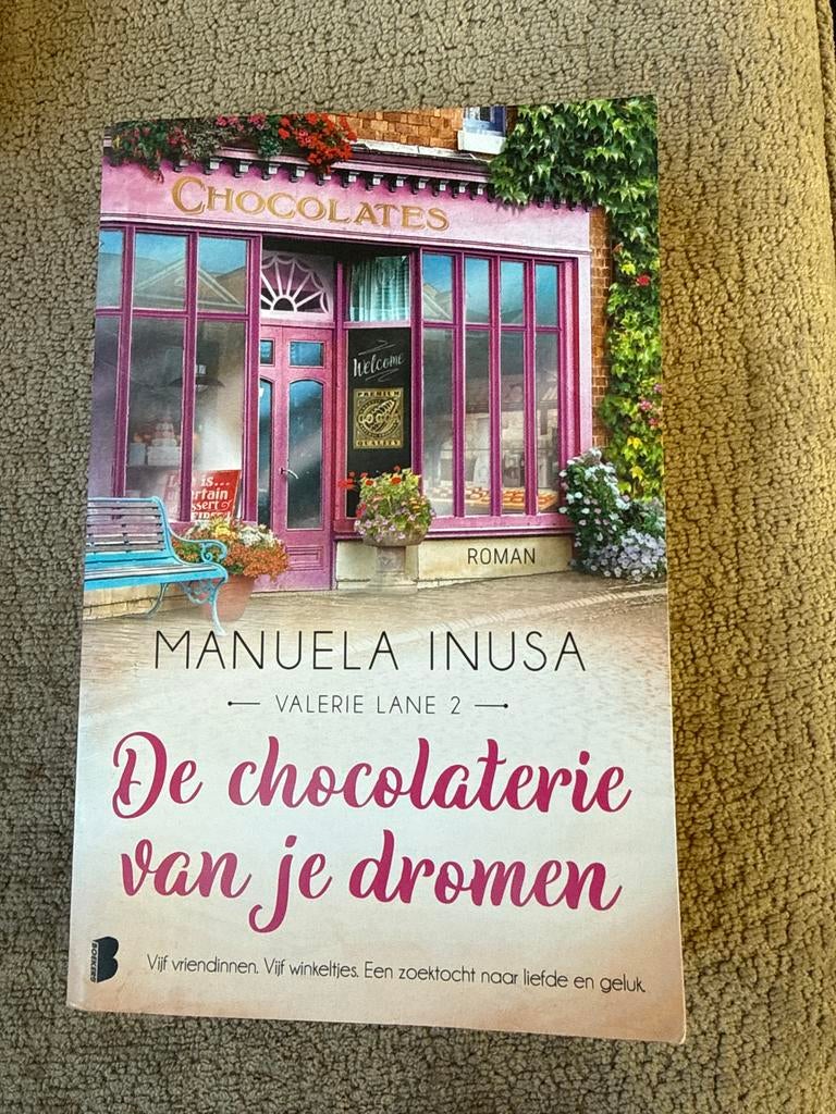 De chocolaterie van je dromen - Manuela Inusa (Roman), Boeken, Ophalen of Verzenden, Gelezen, Europa overig