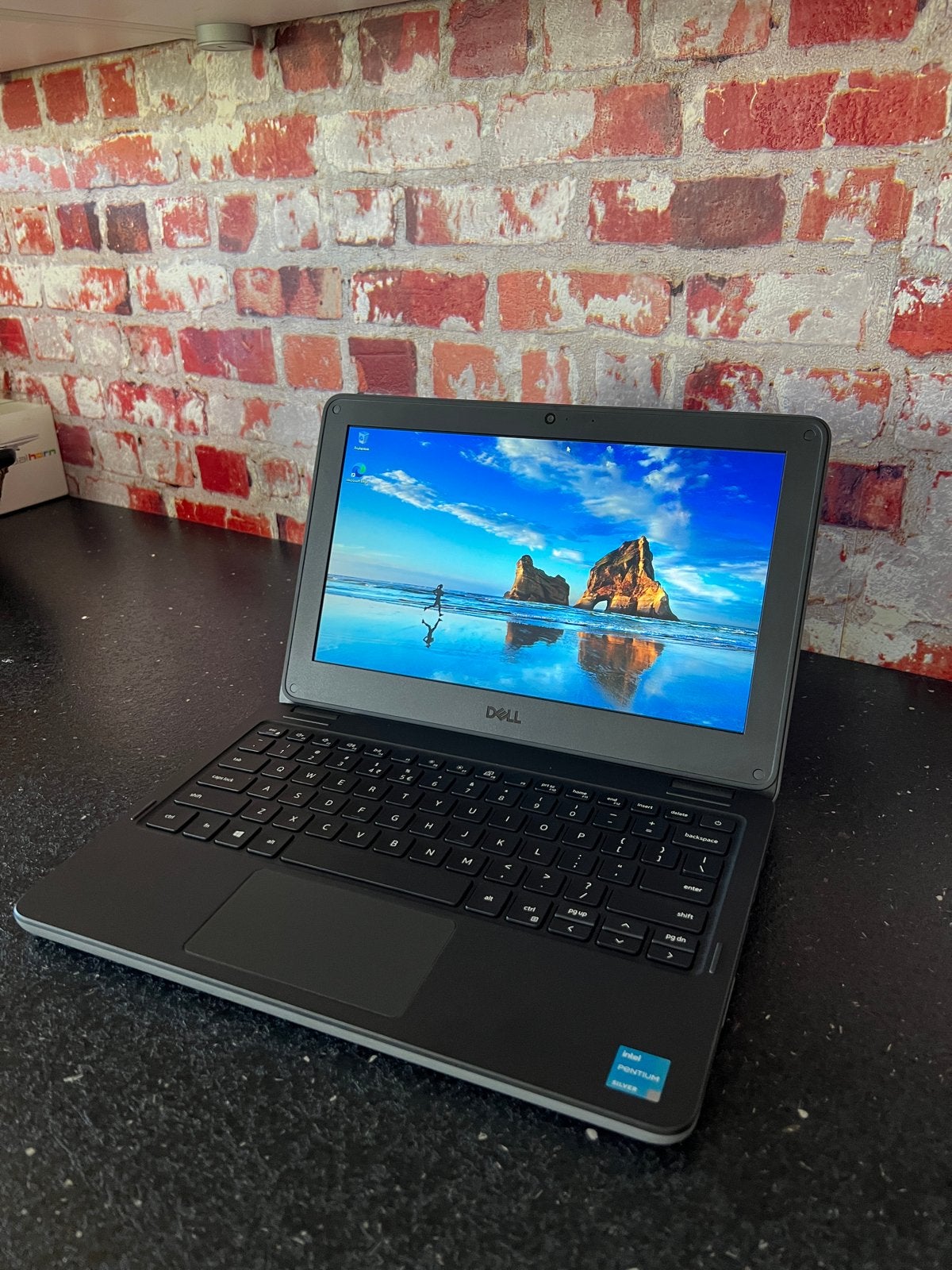 Dell Latitude 3120 Laptop - Volledig Nieuw en Ongebruikt, Computers en Software, Qwerty, 11 inch, Nieuw, Ophalen of Verzenden