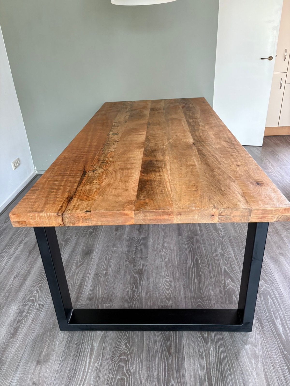 Leen Bakker Trevor eettafel – mangohout – 220x100 cm, Huis en Inrichting, Ophalen, 100 tot 150 cm, 200 cm of meer, Zo goed als nieuw