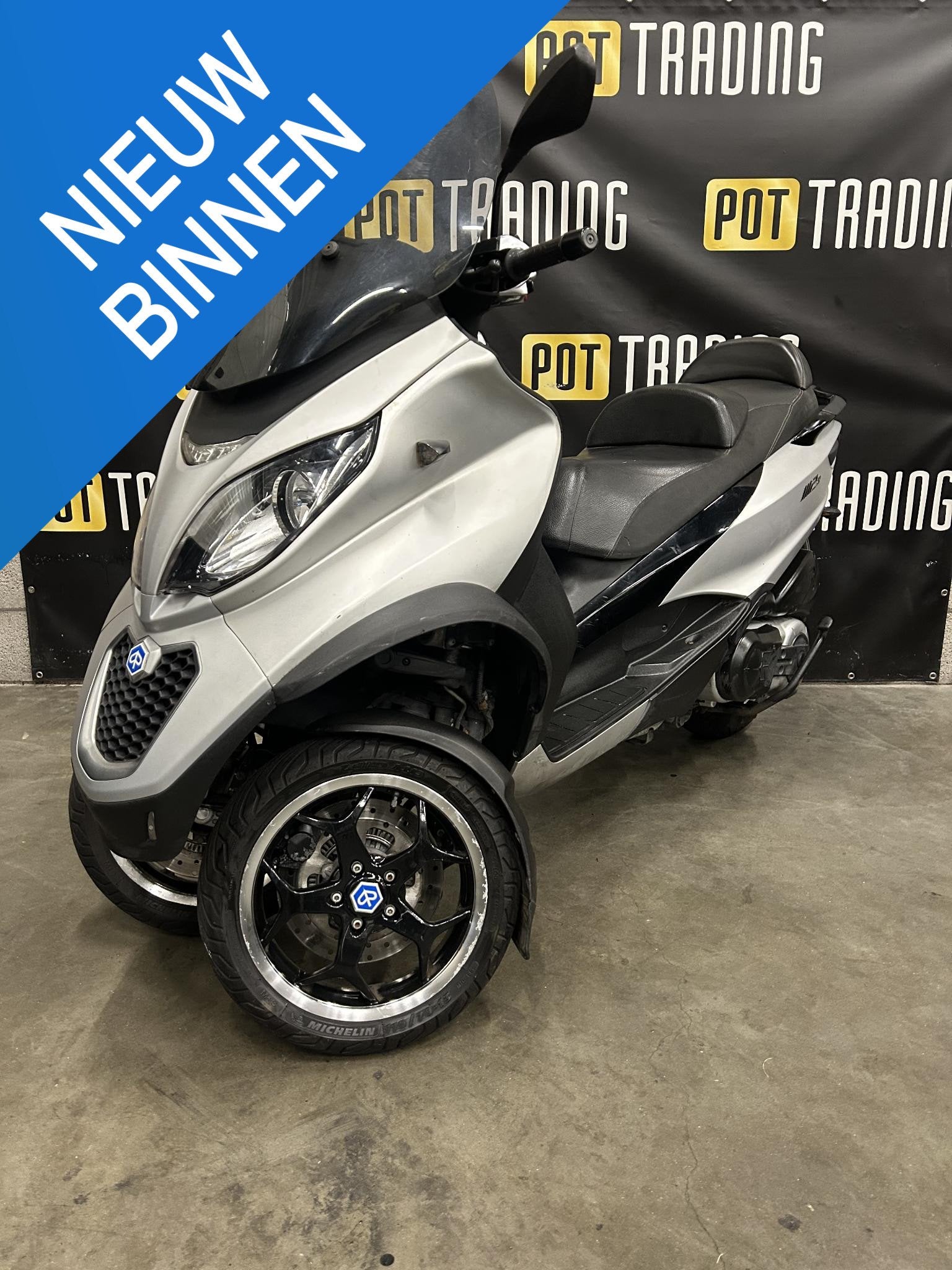 Piaggio MP3 500 ABS ASR 2015 3 mnd garantie Autorijbewijs, Scooter, 493 cc, Piaggio Vespa B.V., Minervum 7272
4817 ZM  Breda, NL