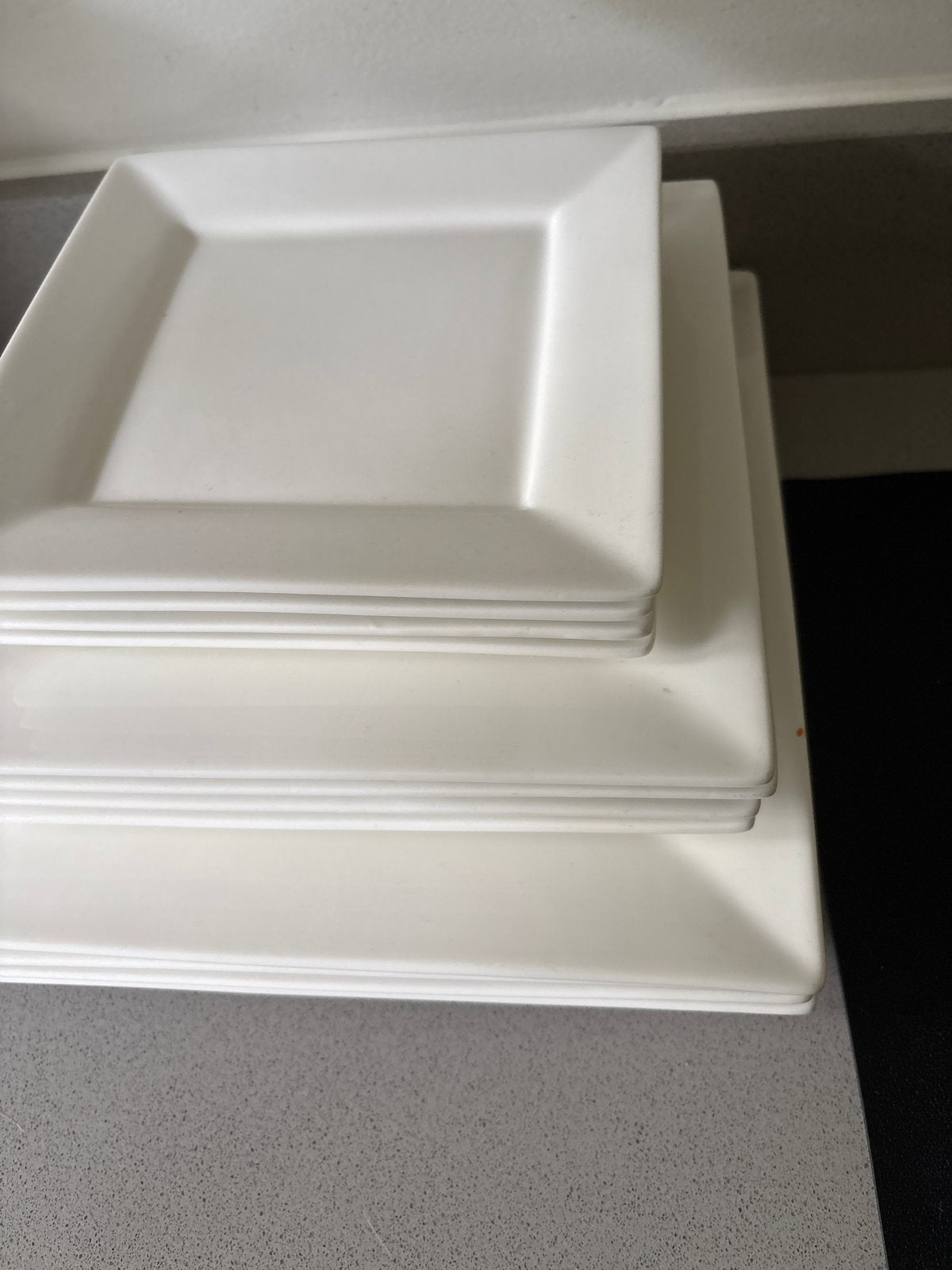 Wit servies Xenos: 12 borden (3 maten), Ophalen, Gebruikt, Overige merken, Keramiek