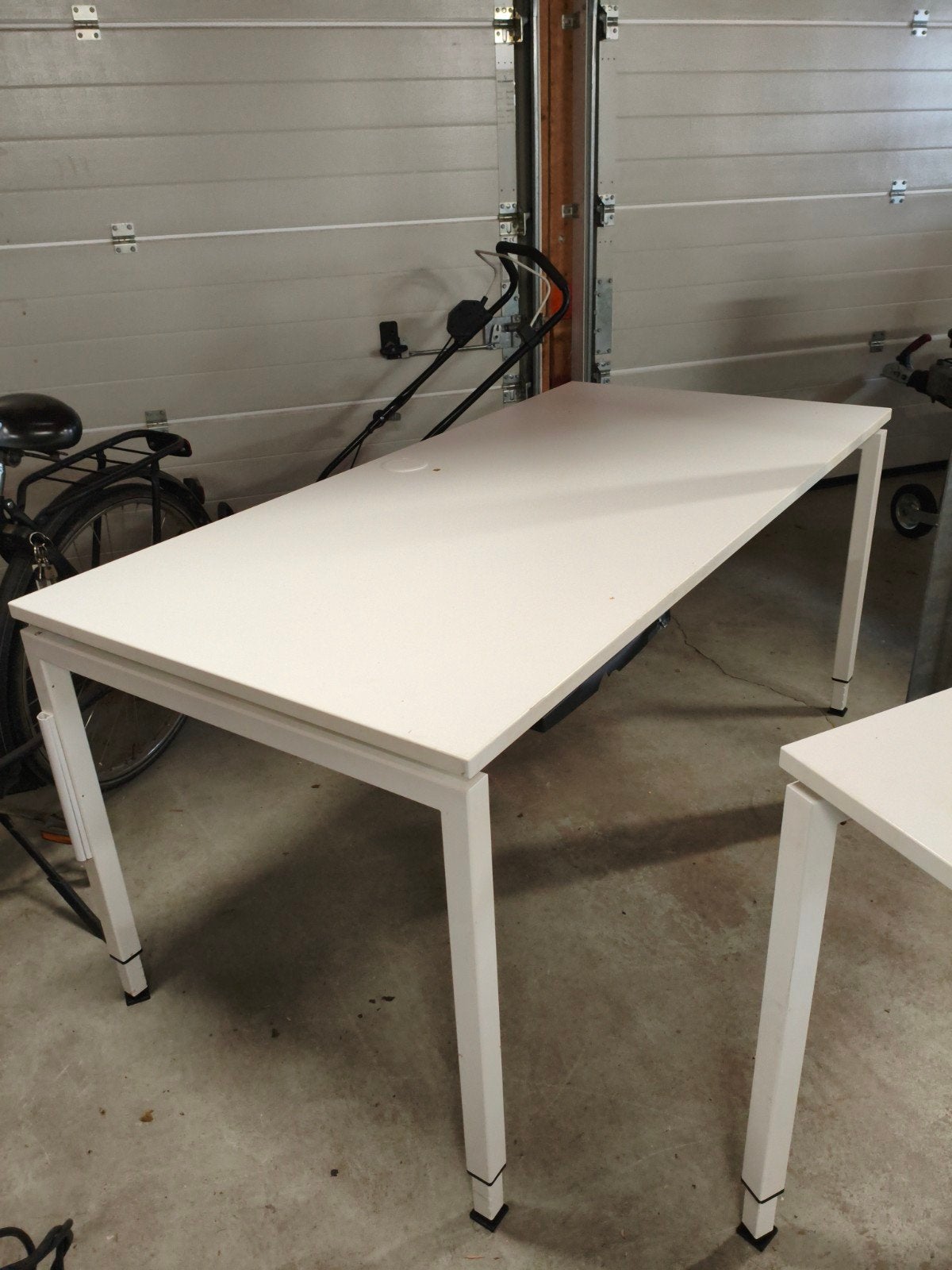 2x Bureau 80x160, hoogte verstelbaar, stevig metalen frame, Ophalen of Verzenden