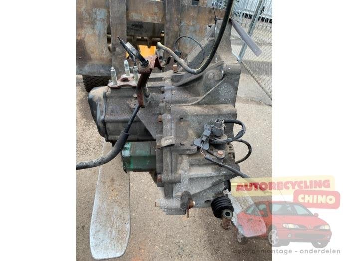 Versnellingsbak van een Mazda 323, Ophalen, Gebruikt, -, -