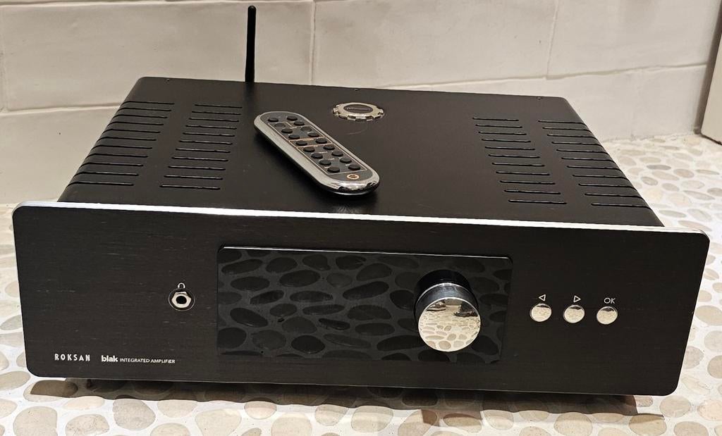 Roksan Blak 2x150w, XLR, Phono,Bluetooth,USB,etc. Garantie !, Audio, Tv en Foto, Versterkers en Receivers, Overige merken, Ophalen of Verzenden