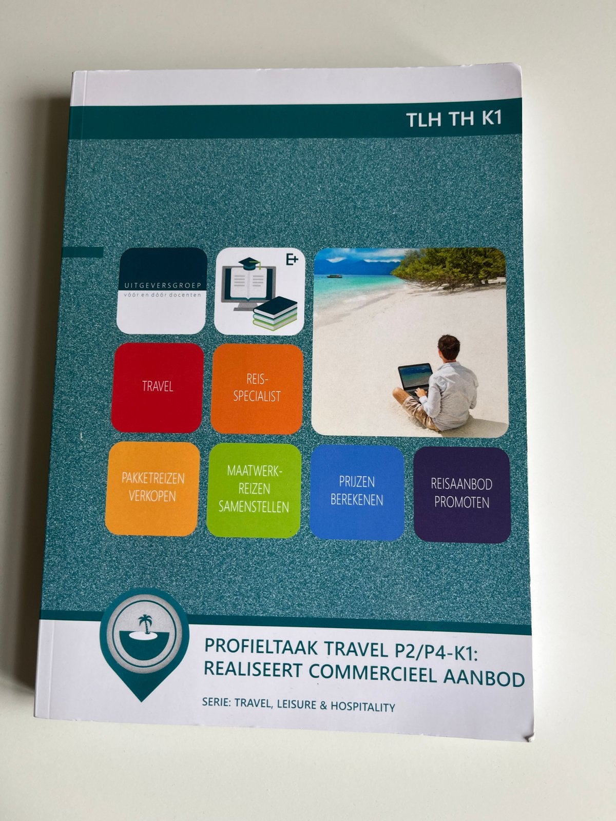 Profieltaak Travel P2/P4-K1: Realiseert Commercieel Aanbod, Boeken, Verzenden, Gamma, Zo goed als nieuw, MBO