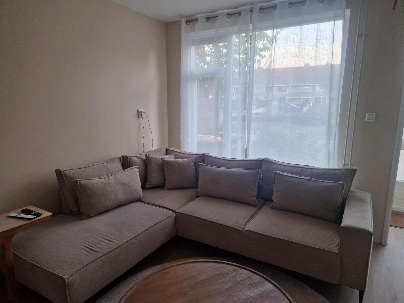 Comfortabele hoekbank loungebank beige / greige in goede sta, Ophalen, 250 tot 300 cm, 100 tot 125 cm, Hoekbank