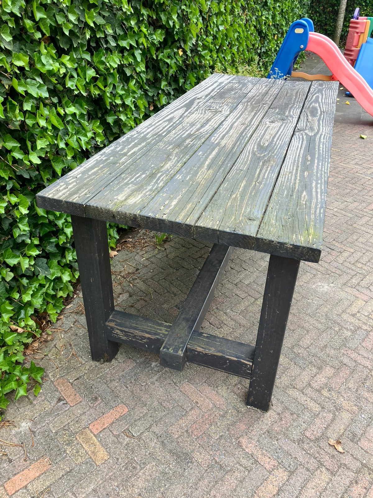 Gratis af halen, Robuuste houten tuintafel - Gebruikt, Tuin en Terras, Tuintafels, Gebruikt, Rechthoekig, Hout, Ophalen