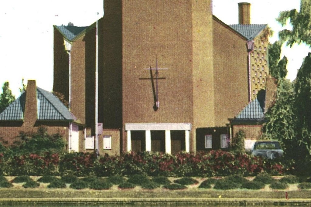 939828 Amstelveen 1964 Kruiskerk Wederopbouw zegel afgeweekt, Verzenden, 1960 tot 1980, Gelopen, Noord-Holland