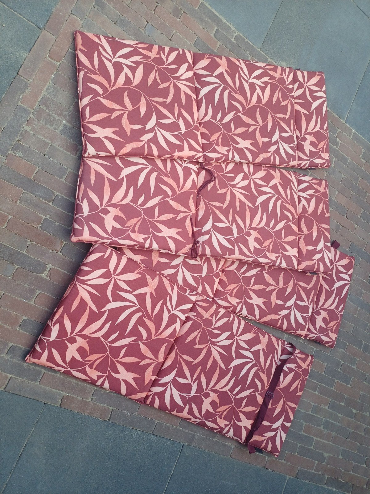 Set van 4 tuinkussens, Ophalen, Zo goed als nieuw