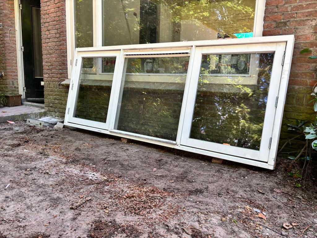 Houten kozijn met SKF keurmerk sloten, Ophalen, Gevelraam of Ruit, Gebruikt, 80 tot 120 cm