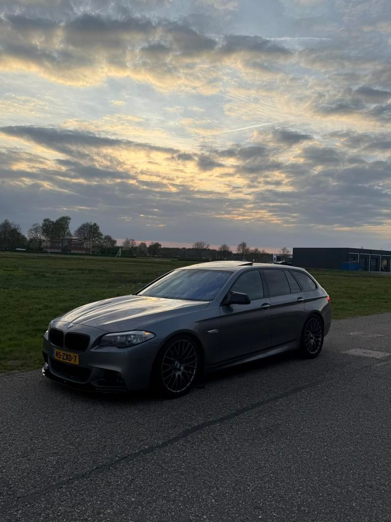 BMW 5-Serie 535D 230KW Touring Aut8 2013 Grijs 206.000 km, Automaat, 2993 cc, 2000 kg, Stationwagon
