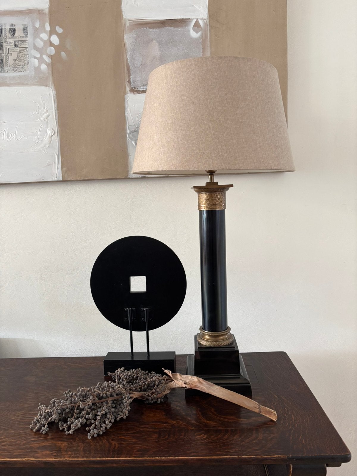 Prachtige grote Eichholtz tafellamp / schemerlamp taupe kap, Goud, Ophalen, Zo goed als nieuw, Schemerlamp