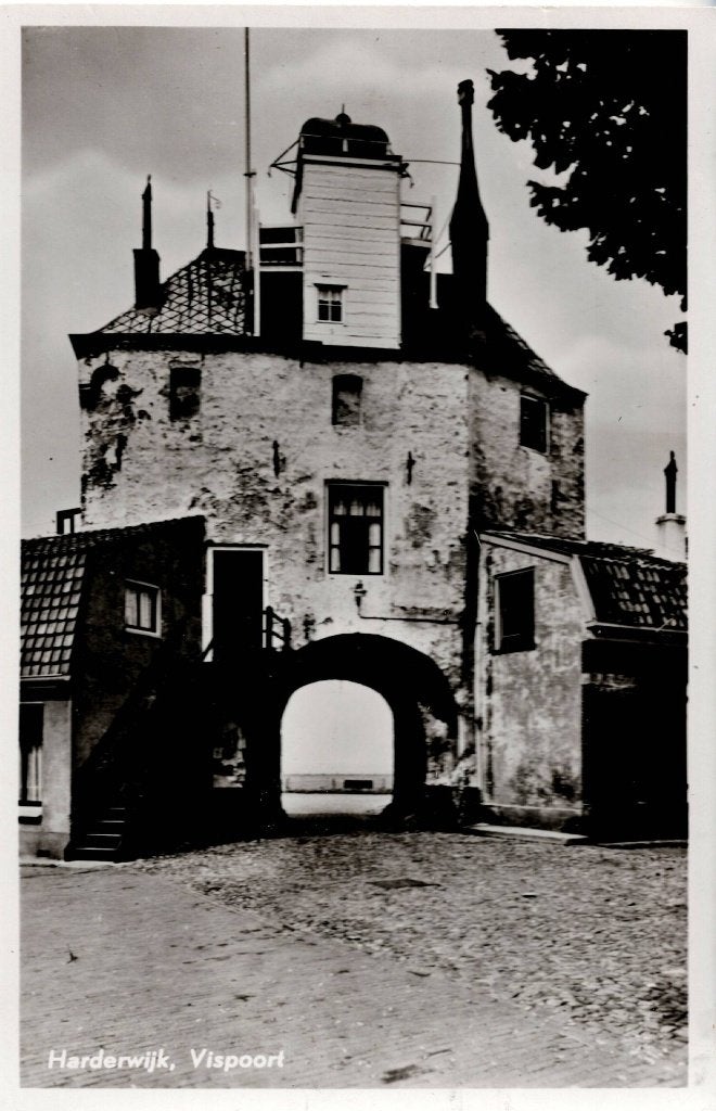 Harderwijk – Vispoort., Ophalen of Verzenden, 1940 tot 1960, Ongelopen, Gelderland