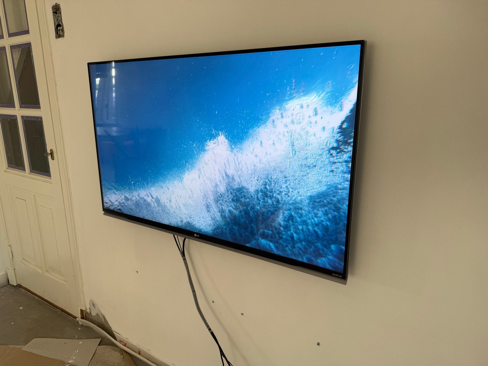 Foto 4 van LG 49 inch Ultra HD (4K) Smart TV (49UF850V)