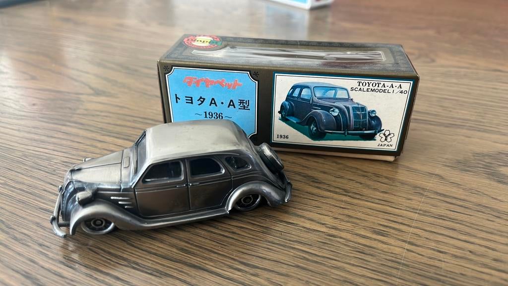 Diapet Toyota AA 1936 met doosje, Hobby en Vrije tijd, Ophalen of Verzenden, Zo goed als nieuw, Auto, Overige merken