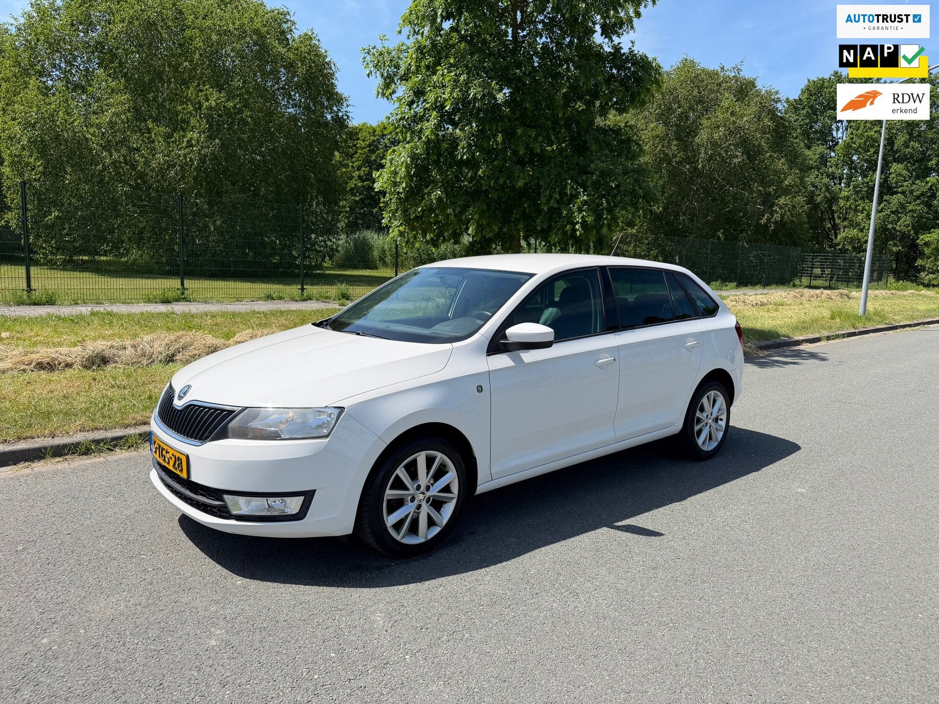 Skoda Rapid Spaceback 1.2 TSI Greentech Ambition Businesslin, Auto's, Voorwielaandrijving, Euro 5, 86 pk, Gebruikt