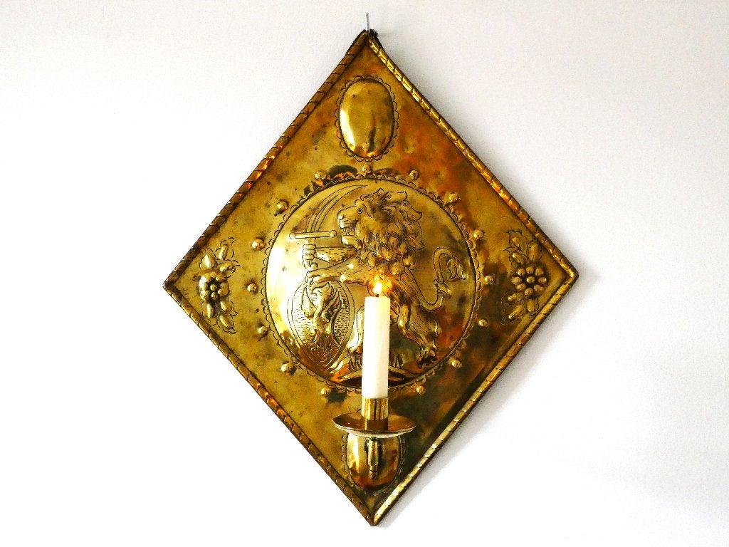 Hollandse blaker wandkandelaar lopende leeuw kandelaar, Ophalen of Verzenden, Koper of Brons