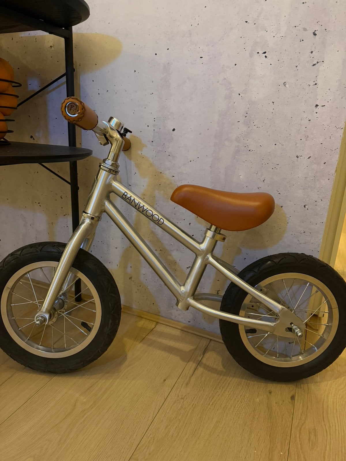 Banwood Loopfiets First Go Chrome Edition, Ophalen, Zo goed als nieuw, Loopfiets