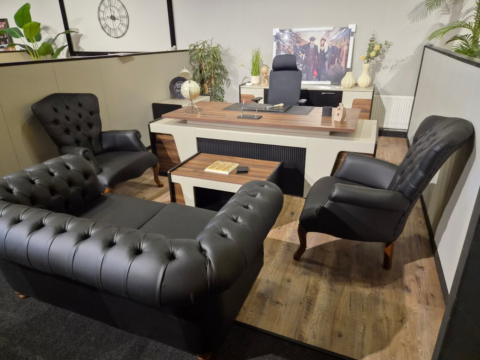 Foto 3 van Kaplan DIRECTIEMEUBELEN – ULTRA LUXE