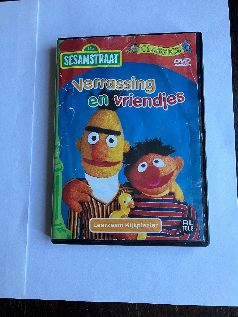 sesamstraat verrassing en vriendjes dvd, Gebruikt, Alle leeftijden, Tv-serie, Educatief