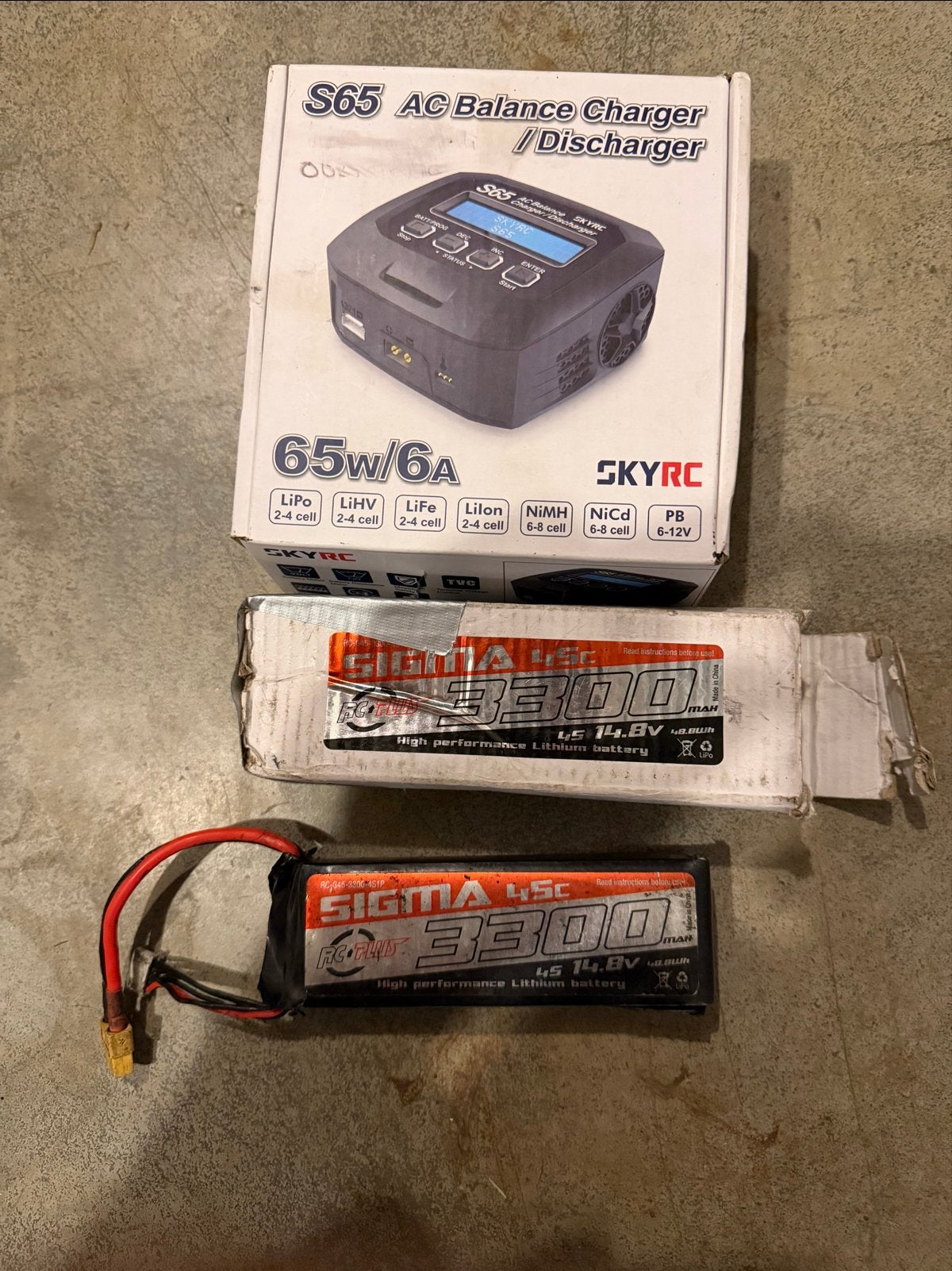 SKYRC S65 Lader met 1 Sigma 3300mAh LiPo accu, Ophalen of Verzenden, Gebruikt, Kart