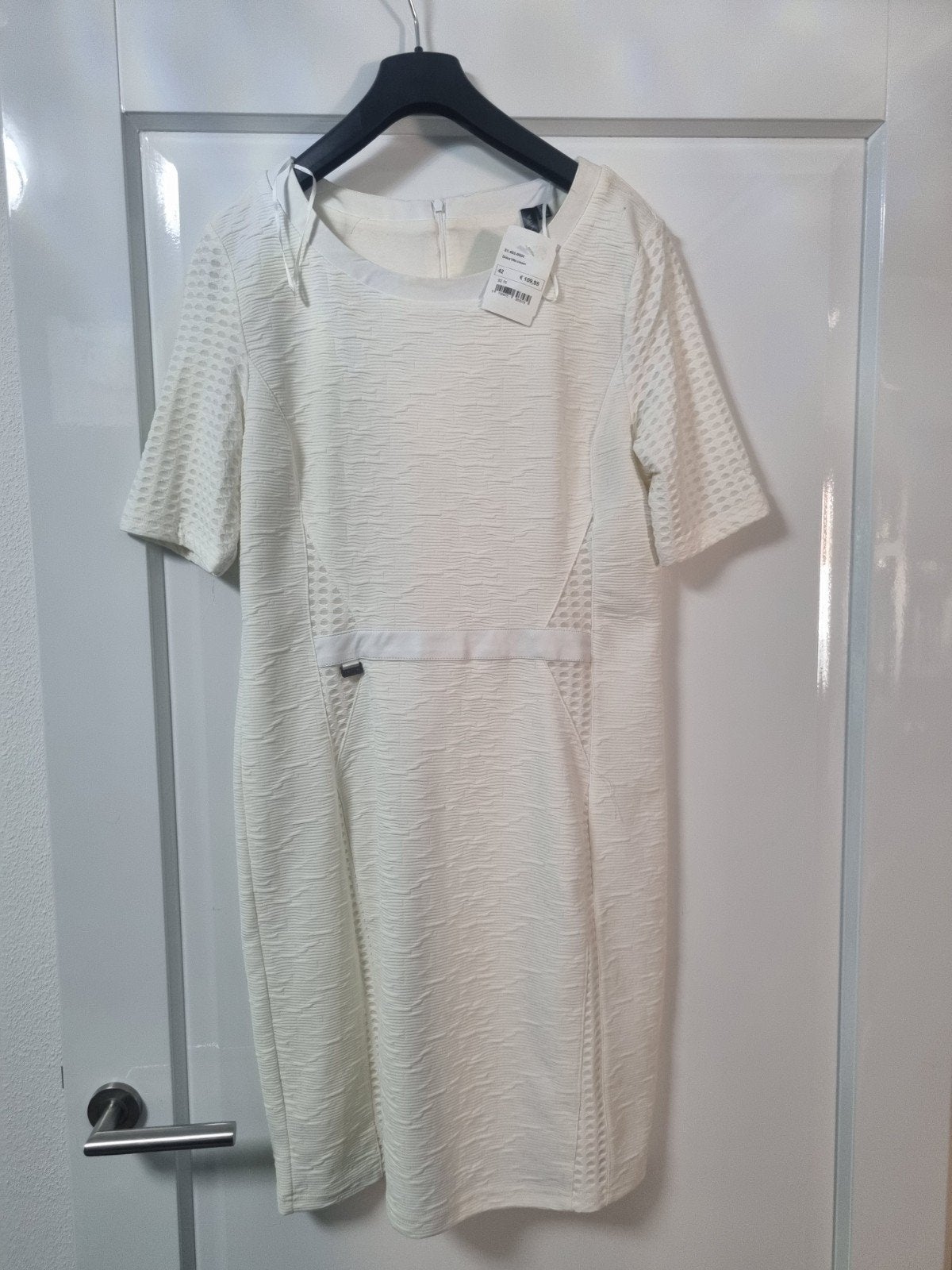 Nieuwe Damesjurk Maat 42 - Ongedragend, Kleding | Dames, Wit, Nieuw, Ophalen of Verzenden, Knielengte