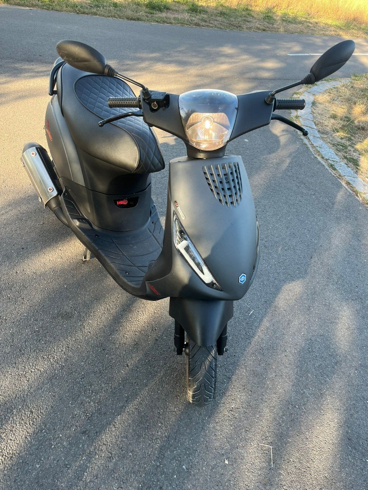 Piaggio Zip Scooter - Mat grijs 180cc 172 cc, Fietsen en Brommers, Scooters | Piaggio, Gebruikt, Maximaal 45 km/u, Zip, Ophalen of Verzenden