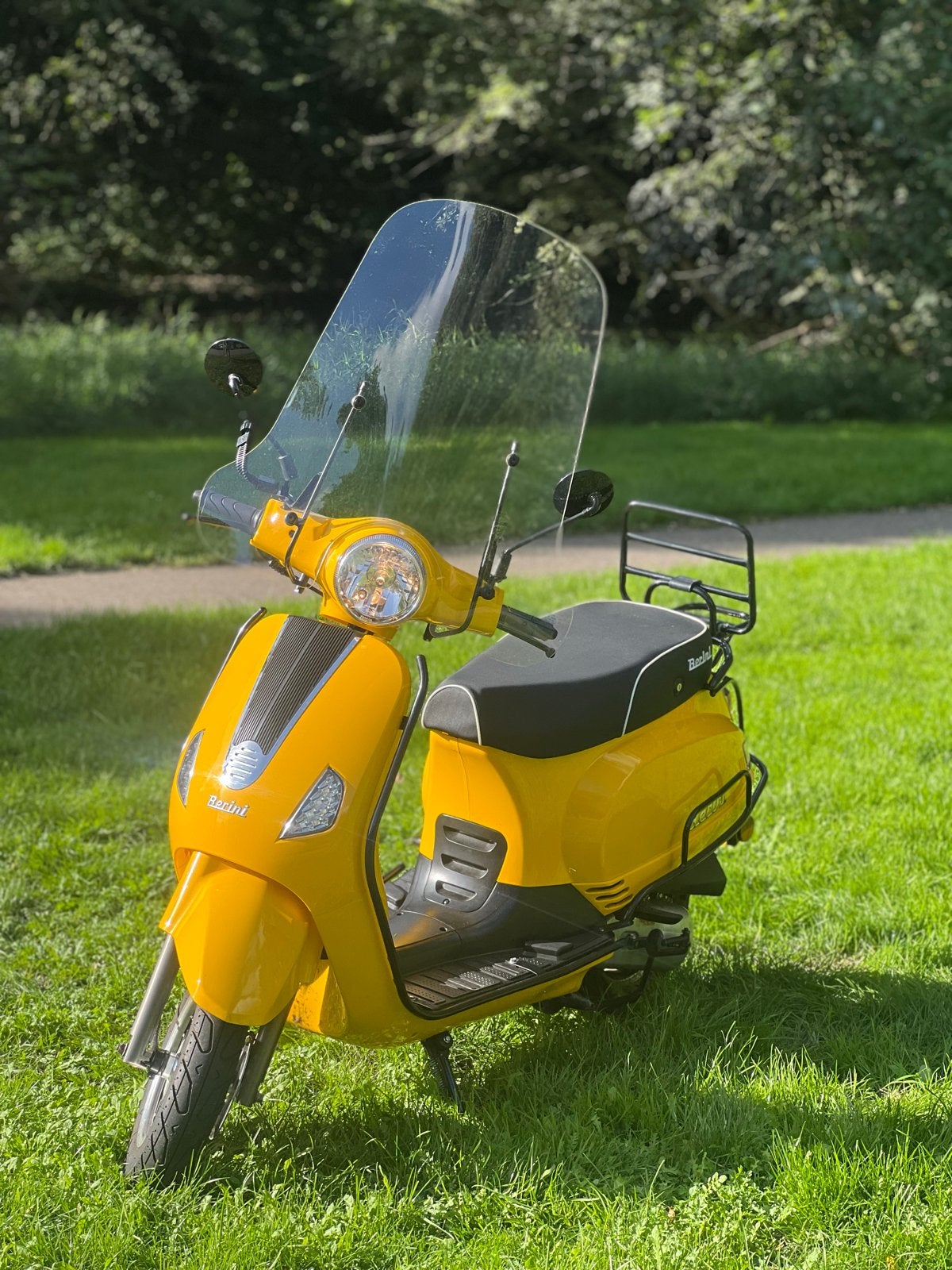 Zo goed als nieuwe Berini scooter - Geel, Zo goed als nieuw, Benzine, Ophalen, Overige merken