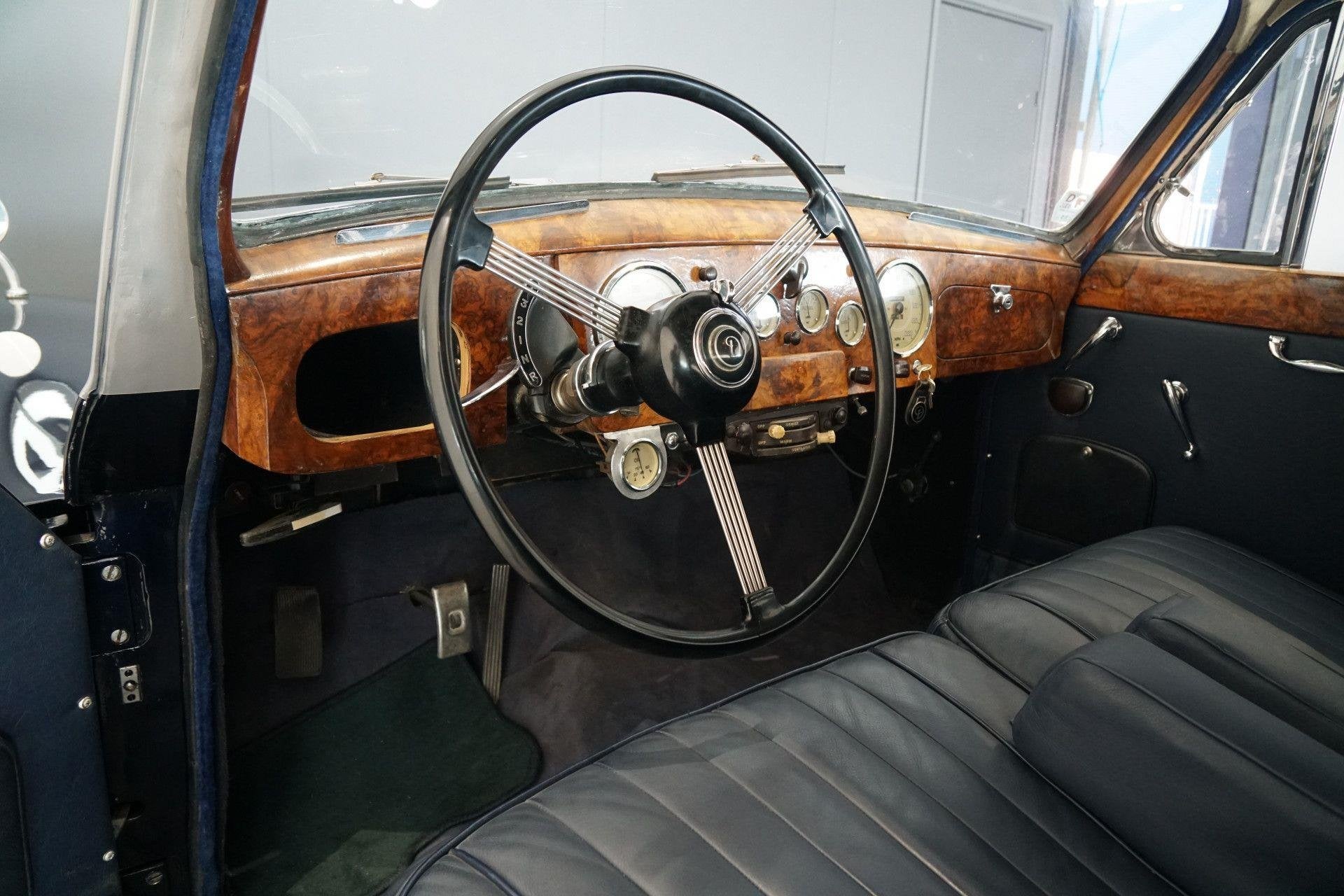Daimler 104 "One-O-Four" DF310 *LINKS GESTUURD* 1 / 16 Daiml, foto 4