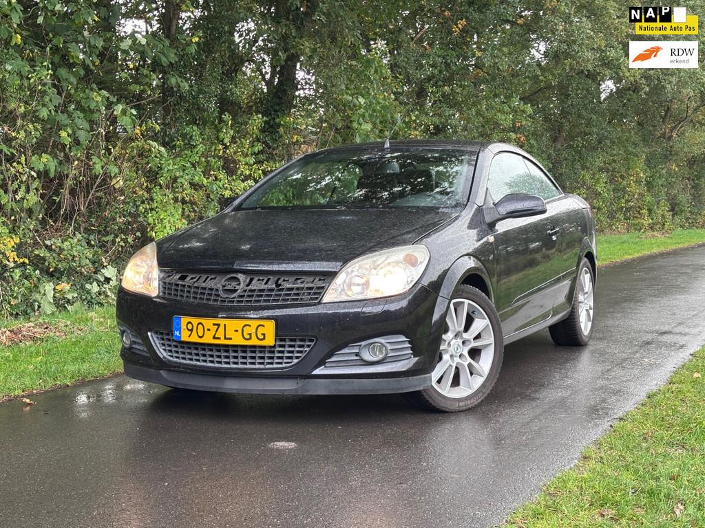 Opel Astra TwinTop 1.8 Temptation | Airco + Cabriolet Nu €, Voorwielaandrijving, Gebruikt, Cabriolet, 4 stoelen