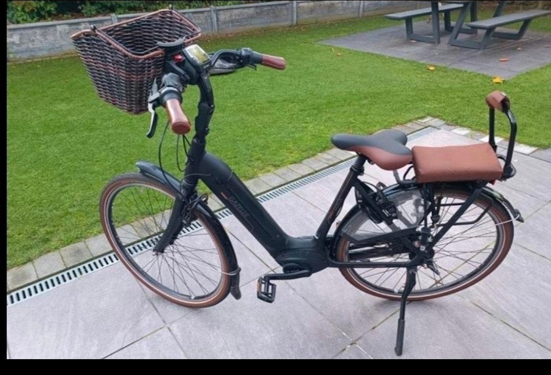 Gazelle Grenoble C8 | 2020 | 400 Wh | Mandje + kinderzitje, Ophalen, Gebruikt, 51 tot 55 cm, 50 km per accu of meer