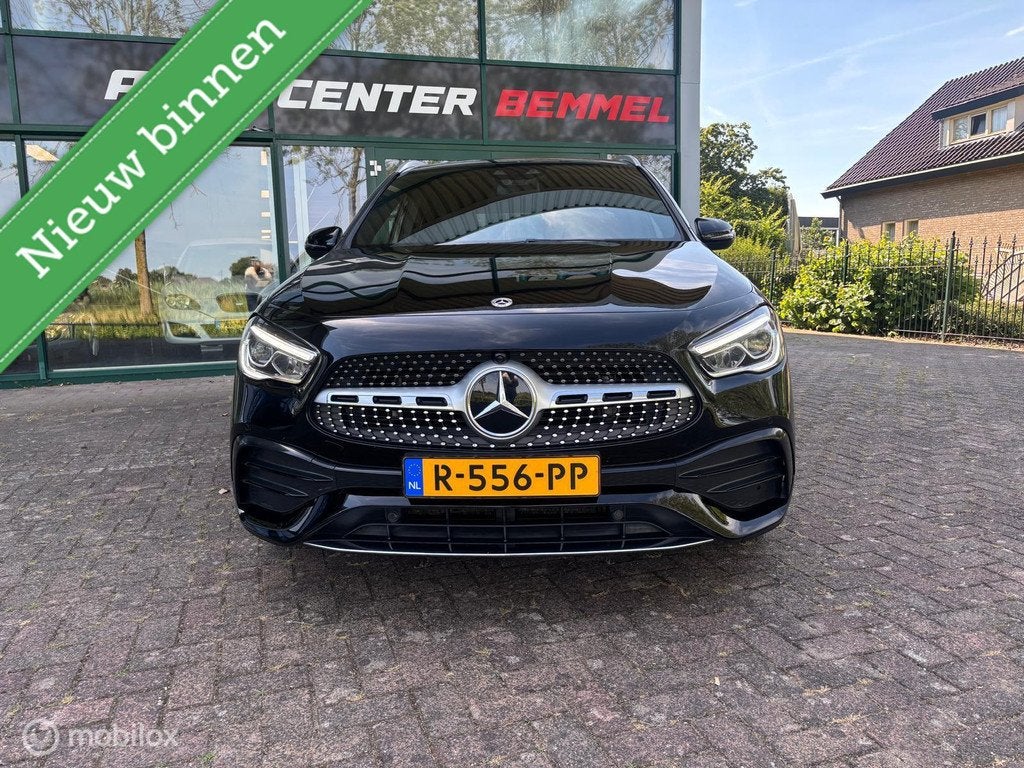 Mercedes GLA-klasse 200 AMG Line, Auto's, Mercedes-Benz, 15 km/l, 4 cilinders, Alcantara, SUV of Terreinwagen