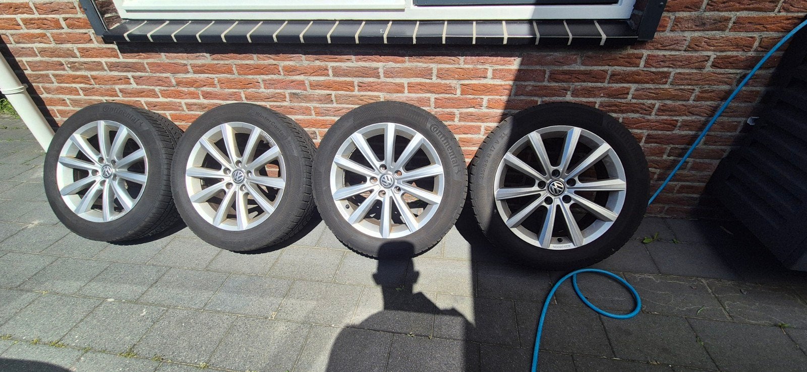 Set van 4 VW 17 inch velgen met Continental winterbanden, Gebruikt, Banden en Velgen, 17 inch, Personenwagen
